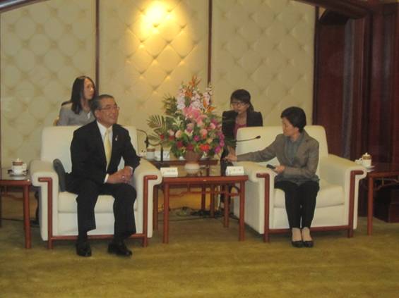(中村知事と陳樺福建省副省長の会談) 